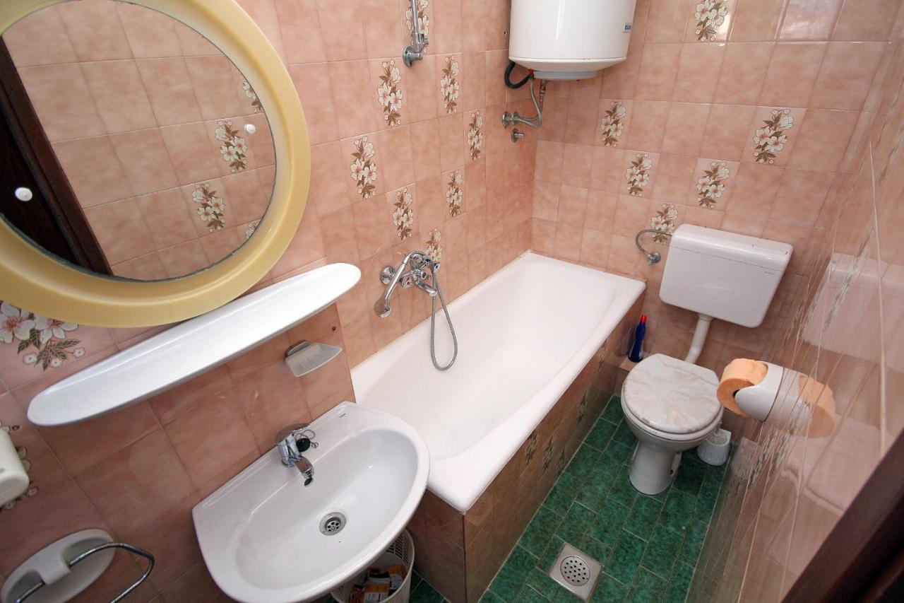 Apartment Supetarska Draga - Donja 5030A Esterno foto