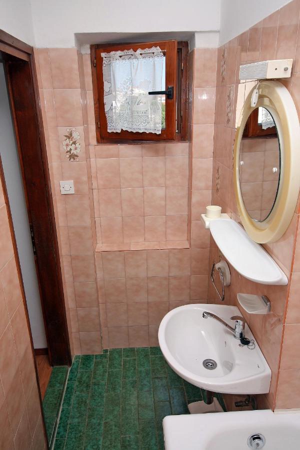 Apartment Supetarska Draga - Donja 5030A Esterno foto