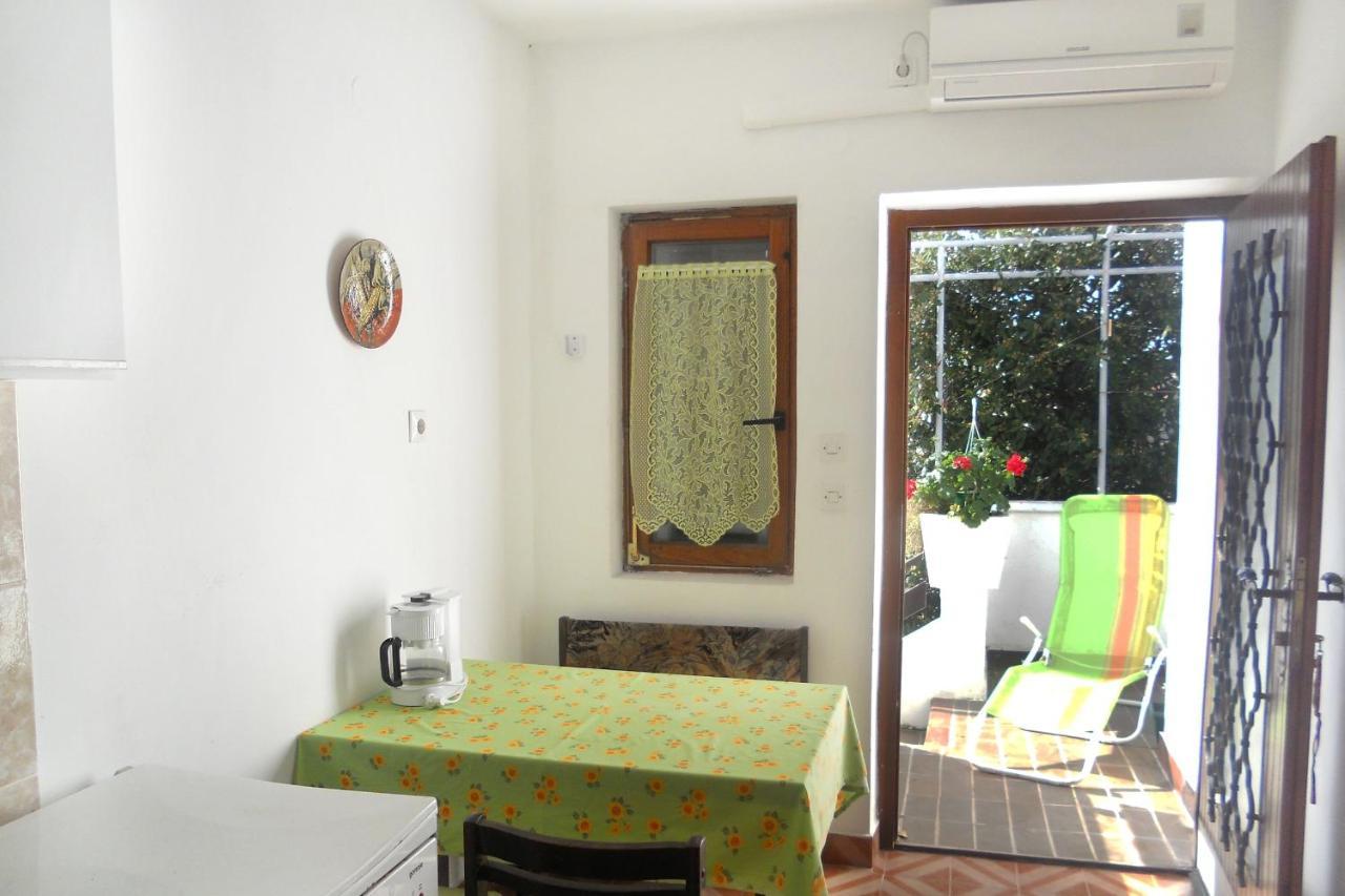 Apartment Supetarska Draga - Donja 5030A Esterno foto